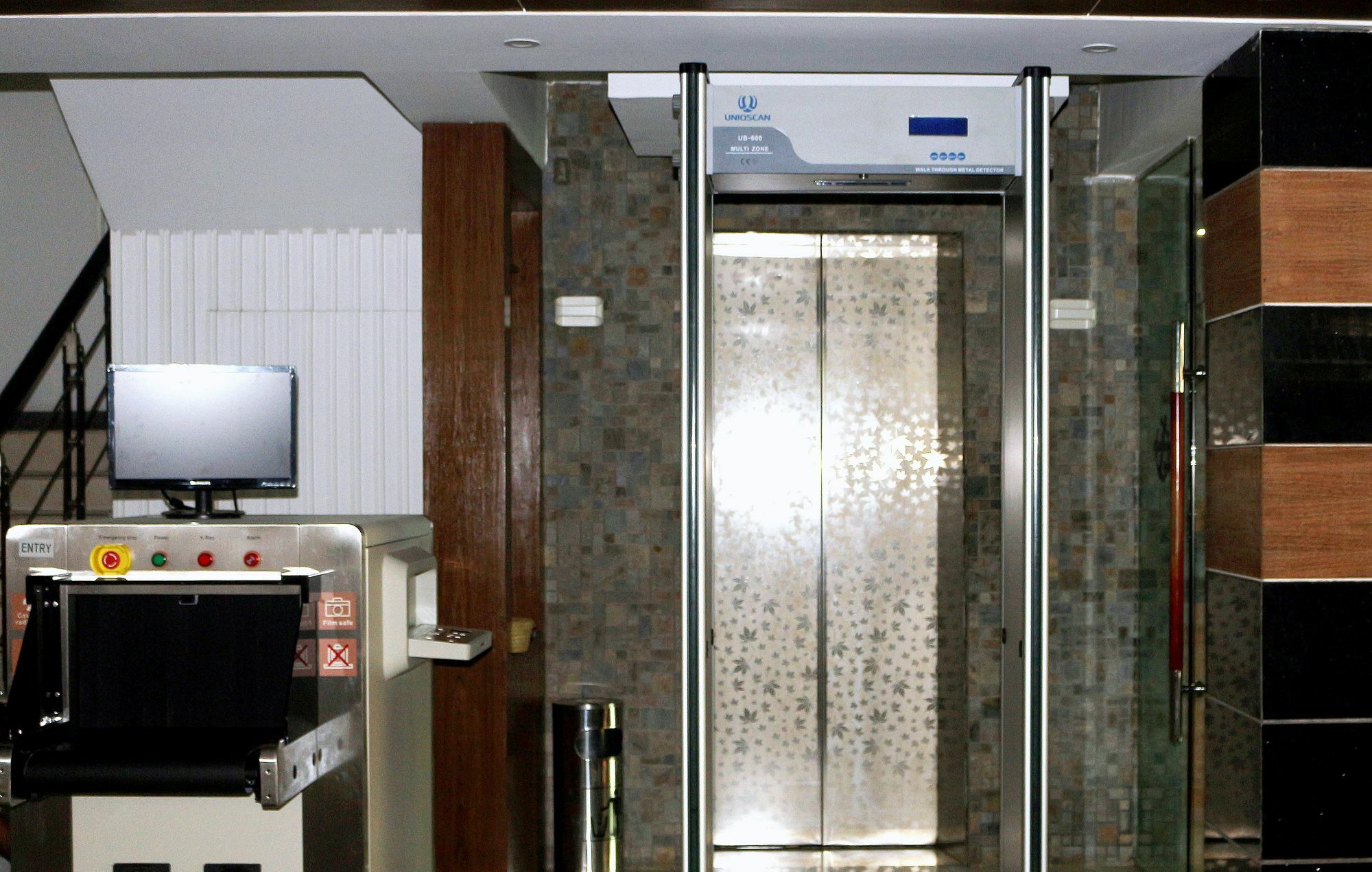 แองเคอเรจ - เดอะ เรสซิเดนซ์ Hotel ธากา ภายนอก รูปภาพ