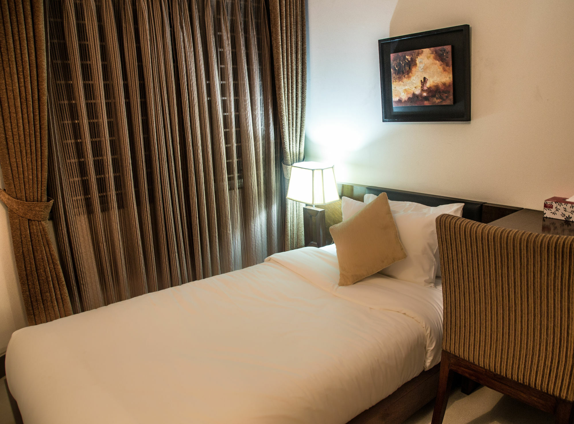 แองเคอเรจ - เดอะ เรสซิเดนซ์ Hotel ธากา ภายนอก รูปภาพ